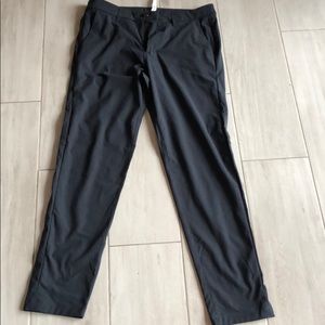 Lululemon ABC pant in Navy